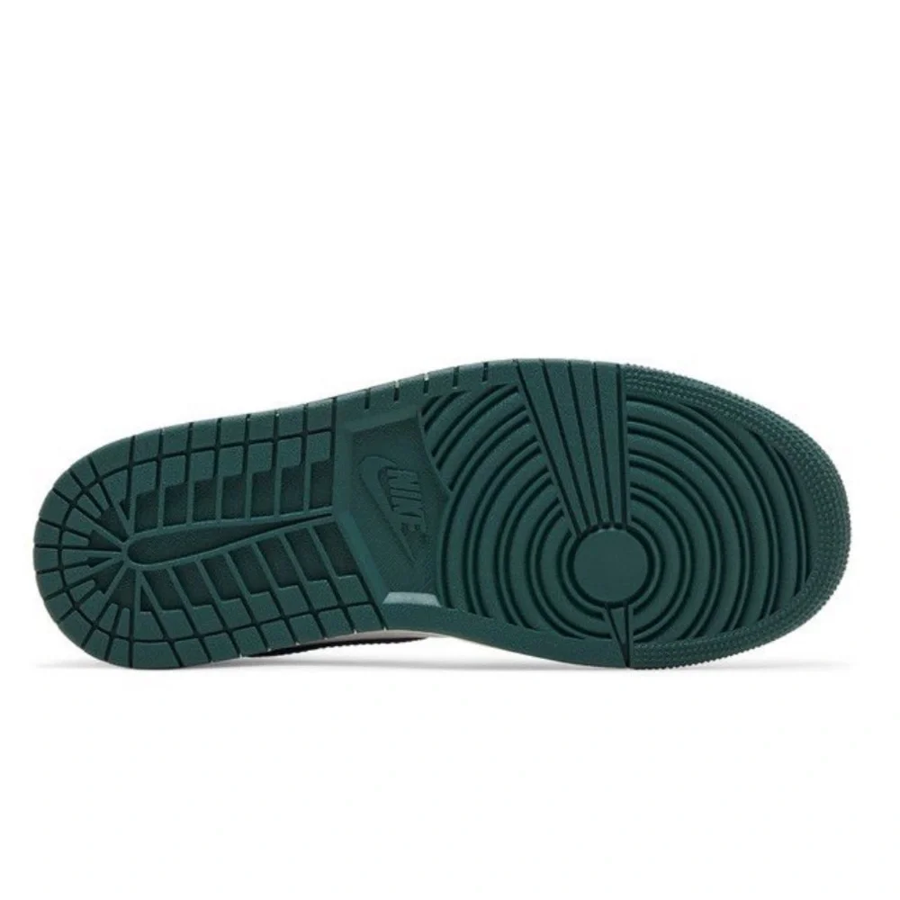 Jordan 1  Women’s Oxidized green Brand new